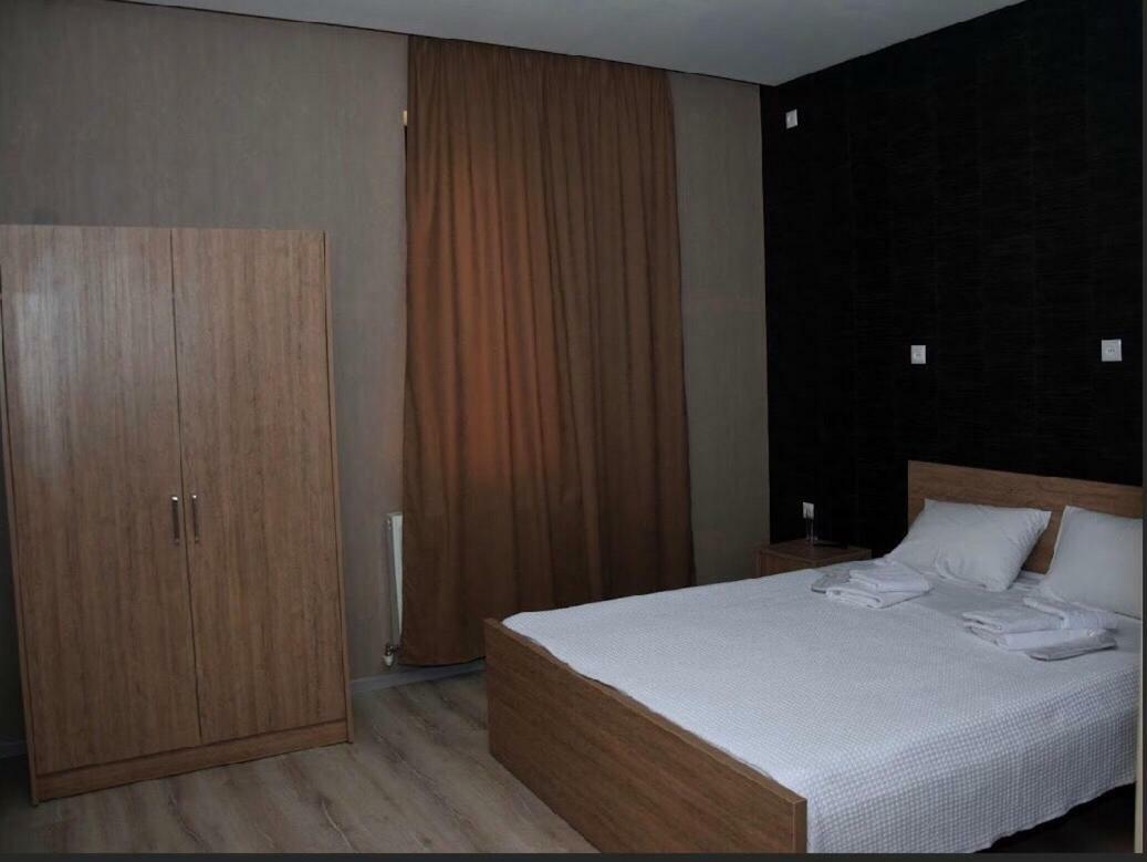 Mtredebi Hotel Samtredia Bagian luar foto